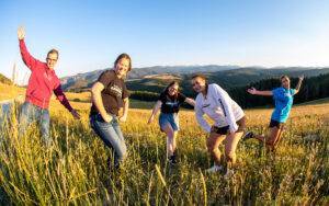 Students on a Red Grade hike photo