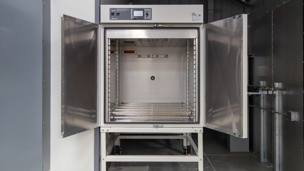 Despatch LBB2-24-4 Laboratory Oven. Forced-convection laboratory oven used for material testing, drying, curing, heat treatment, and thermal processing applications. 

Forced Convection | 400°F (204°C) Maximum Temperature | Digital Temperature Control | Stainless Steel Interior | Adjustable Shelving | Uniform Airflow Design | Laboratory & Production Applications 