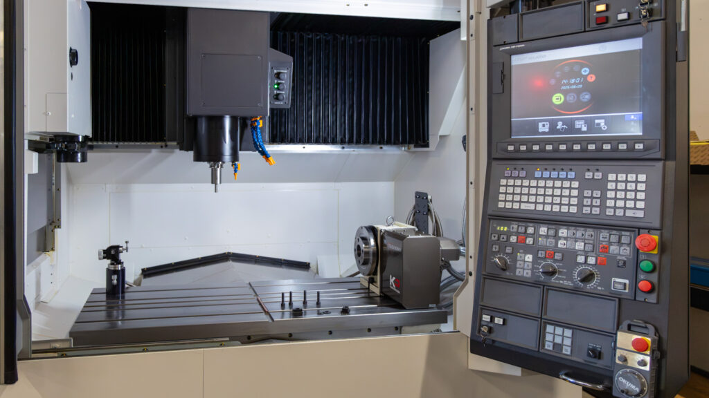 GENOS M560-V 4-Axis Simultaneous detail