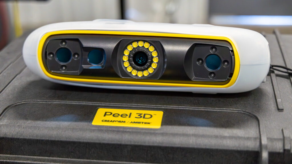 Peel 3 EDU 3D Scanner (Creaform ACADEMIA) Professional handheld 3D scanning system used for reverse engineering, digital inspection, product development, and advanced manufacturing education. 

Professional Handheld 3D Scanner | VXmodel & VXinspect Software | Reverse Engineering & Inspection Capabilities | Calibration | Creaform ACADEMIA Edition | Workstation 