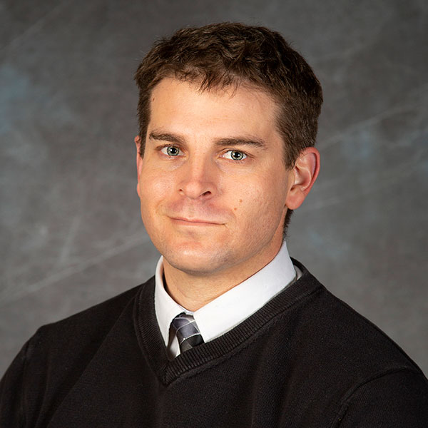 Sheridan College Veterans' Advisor Sam Draznin