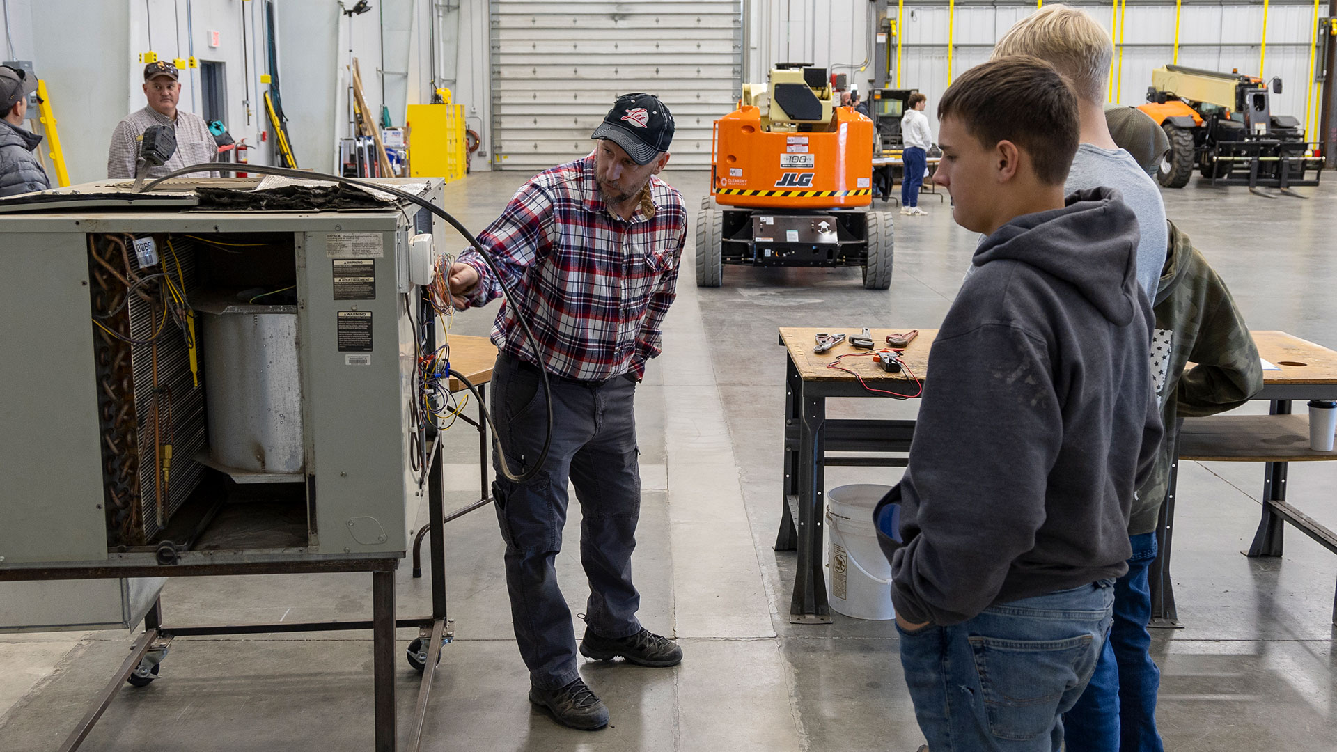 Sheridan College Industry partner in apprenticeship program photo.