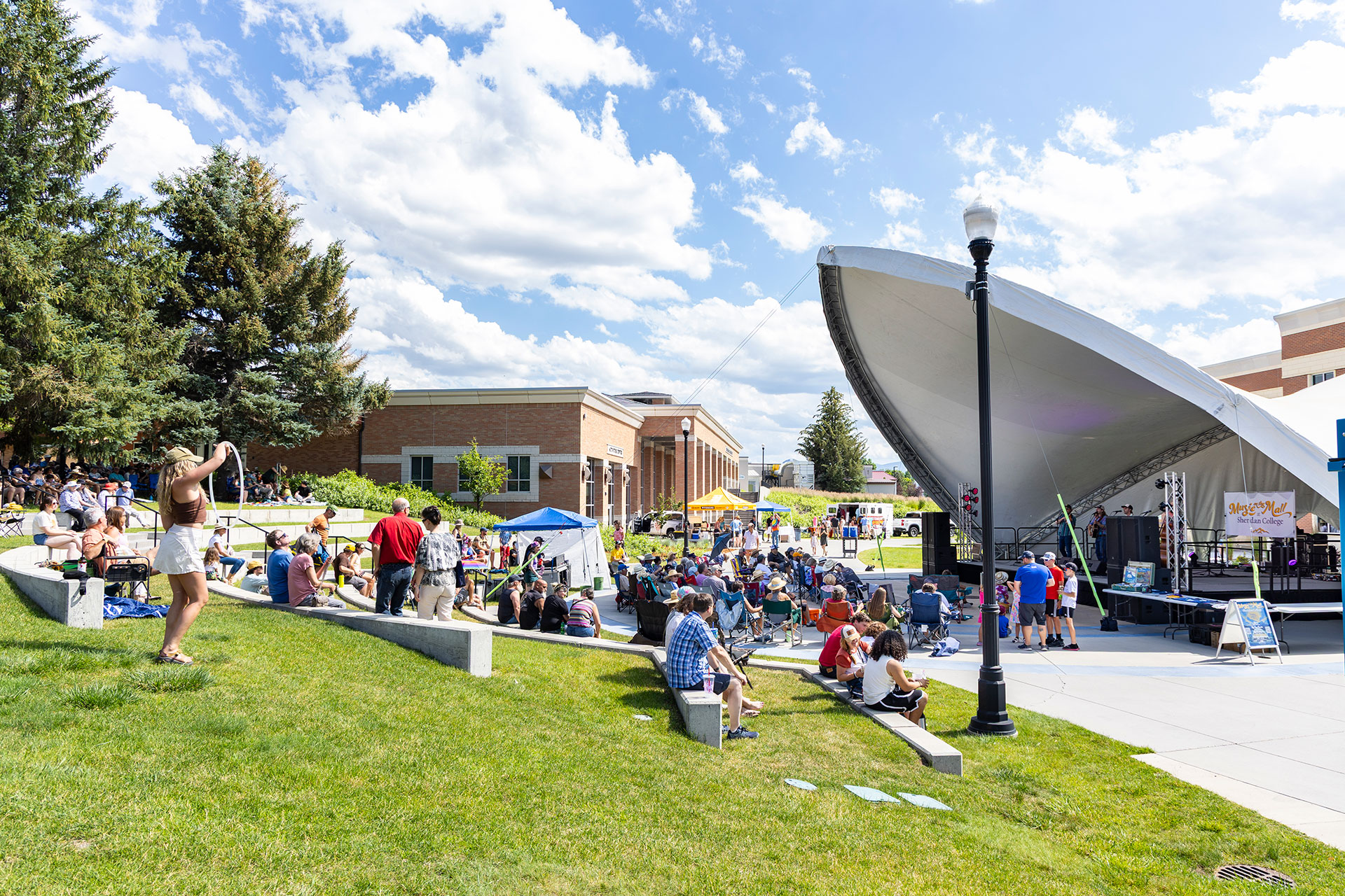 Music on the Mall concert event at Sheridan College