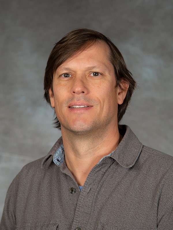 Ethan Boone headshot photo