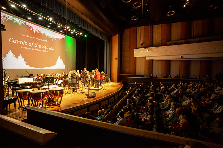 Holiday Swing concert photo